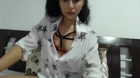 Snapshot of jazmin_miler chatting on February 14, 2025, 9:10 pm Luna Sofa online show from February 14, 2025, 9:10 pm