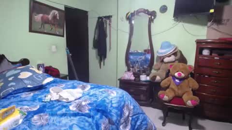 Snapshot of jazmin_rios chatting on February 7, 2025, 3:30 pm jazmim online show from February 7, 2025, 3:30 pm