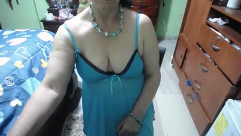 Snapshot of jazmin_rios chatting on February 9, 2025, 11:36 am jazmim online show from February 9, 2025, 11:36 am