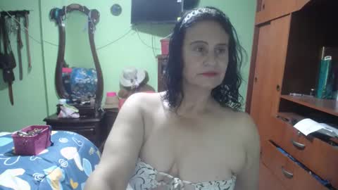 Snapshot of jazmin_rios chatting on February 26, 2025, 11:48 pm jazmim online show from February 26, 2025, 11:48 pm