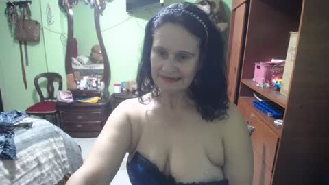 Snapshot of jazmin_rios chatting on October 1, 2025, 1:11 am jazmim online show from October 1, 2025, 1:11 am