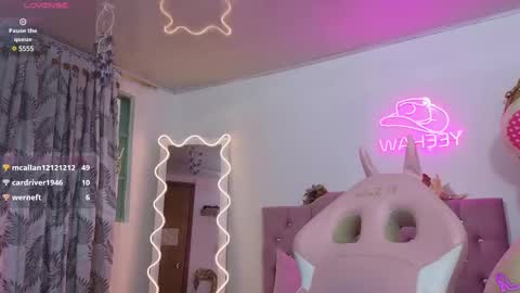 Jazmin  online show from February 17, 2025, 10:47 pm