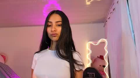 Jazmin  online show from October 7, 2025, 11:40 am