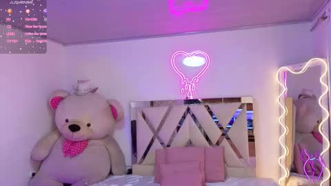 Jazmin  online show from November 11, 2025, 11:32 am