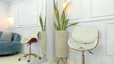 Jasmine  online show from February 26, 2025, 9:53 am