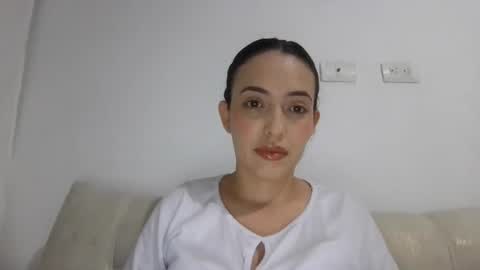 jazminojeda online show from August 6, 2026, 4:14 am