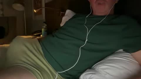 Snapshot of jcor13 chatting on April 21, 2026, 1:42 am Jim online show from April 21, 2026, 1:42 am