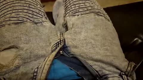 Snapshot of jdee1997 chatting on April 12, 2026, 11:15 am jdee1997 online show from April 12, 2026, 11:15 am