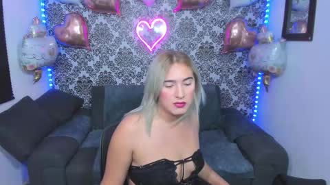 Snapshot of jdstudio chatting on March 4, 2026, 3:12 am . Julianita y Valery . online show from March 4, 2026, 3:12 am