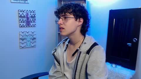 Snapshot of jeam_hot chatting on February 2, 2025, 4:32 pm jeam_hot online show from February 2, 2025, 4:32 pm