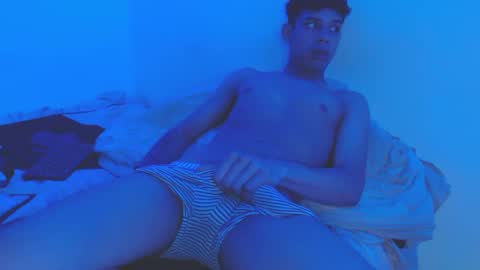 Snapshot of jeampier_sexy chatting on January 8, 2025, 4:23 am jeampier_sexy online show from January 8, 2025, 4:23 am