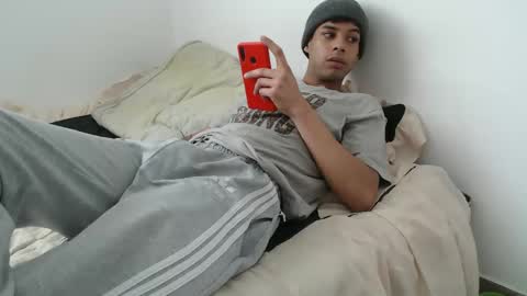 Snapshot of jeampier_sexy chatting on January 11, 2025, 6:01 pm jeampier_sexy online show from January 11, 2025, 6:01 pm