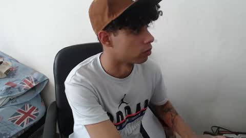 Snapshot of jeampier_sexy chatting on September 14, 2025, 9:58 pm jeampier_sexy online show from September 14, 2025, 9:58 pm