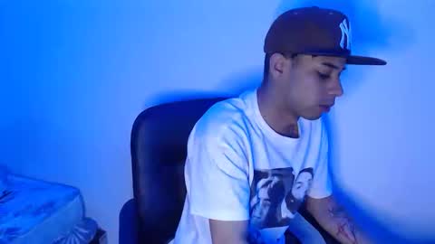 Snapshot of jeampier_sexy chatting on October 8, 2025, 12:19 am jeampier_sexy online show from October 8, 2025, 12:19 am