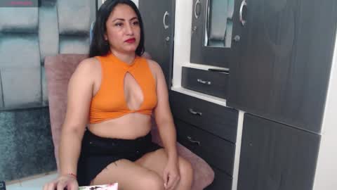 Snapshot of jean_foster chatting on December 22, 2025, 4:59 pm Mistress Jane Foster online show from December 22, 2025, 4:59 pm