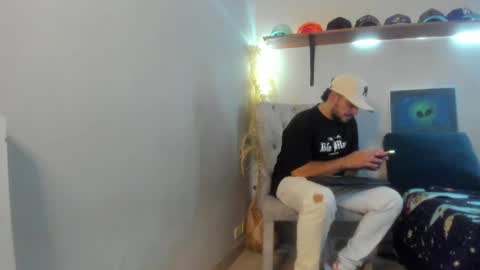 Snapshot of jeann_alex chatting on June 15, 2026, 2:36 am Jean alex online show from June 15, 2026, 2:36 am