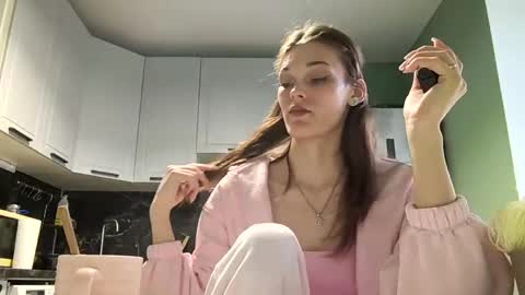 Hanna online show from April 10, 2026, 10:20 am