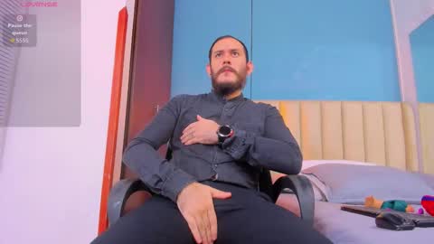 Snapshot of jeanpiere02 chatting on December 21, 2025, 3:35 am Jeanpiere online show from December 21, 2025, 3:35 am