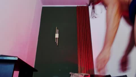 Snapshot of jeanys_sneider chatting on November 15, 2025, 1:03 am Jeays online show from November 15, 2025, 1:03 am