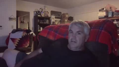 dadbody71 online show from May 20, 2026, 4:07 am