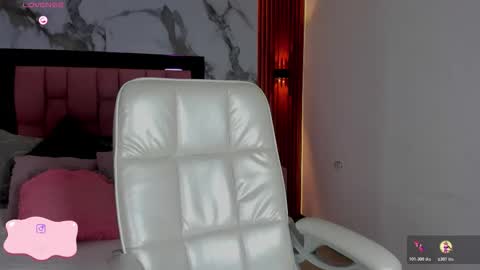 Jeen Taylor online show from October 28, 2025, 8:33 pm