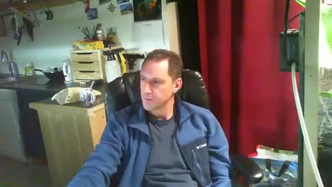 Snapshot of jef74700 chatting on December 7, 2024, 6:54 am Jrme online show from December 7, 2024, 6:54 am