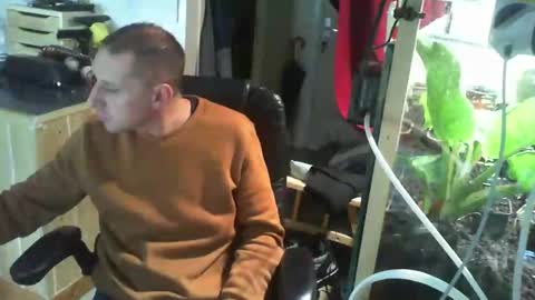 Snapshot of jef74700 chatting on January 23, 2025, 10:11 am Jrme online show from January 23, 2025, 10:11 am