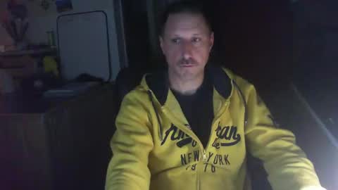 Snapshot of jef74700 chatting on February 25, 2025, 4:46 am Jrme online show from February 25, 2025, 4:46 am