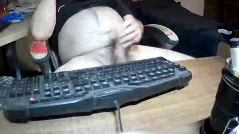 jeff_401962 online show from May 14, 2026, 11:00 pm
