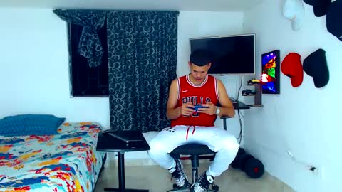 Snapshot of jeffer21_hot chatting on February 20, 2025, 5:12 am jeffer21_hot online show from February 20, 2025, 5:12 am