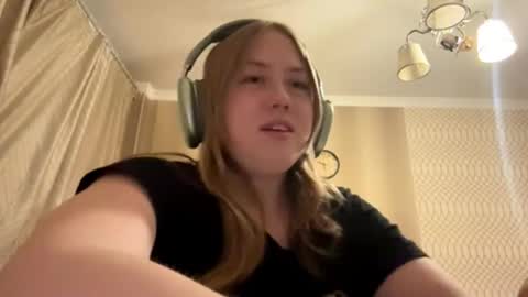 Snapshot of jeffiedittrich chatting on September 24, 2025, 1:58 pm Kate online show from September 24, 2025, 1:58 pm