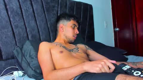 jei online show from November 11, 2025, 2:39 pm