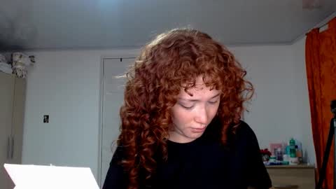 Snapshot of jellyrose chatting on March 5, 2026, 11:34 pm jellyrose online show from March 5, 2026, 11:34 pm