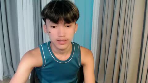 jemart_urnaughtboy online show from April 15, 2026, 6:15 pm