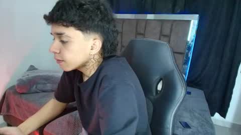 jendry_ online show from July 16, 2026, 10:05 pm
