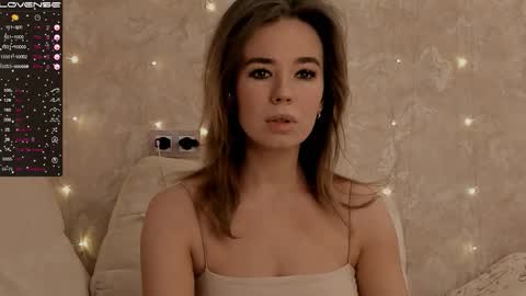 Snapshot of jeniferji chatting on February 4, 2026, 1:17 pm EvaSileZ online show from February 4, 2026, 1:17 pm