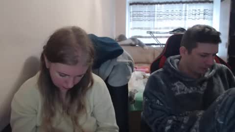 JenisAndPeter online show from November 8, 2025, 7:52 am