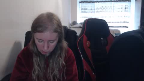 JenisAndPeter online show from November 13, 2025, 8:35 am