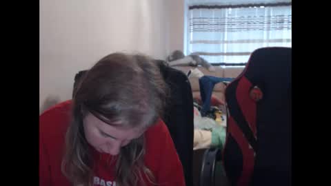 JenisAndPeter online show from November 19, 2025, 6:35 am