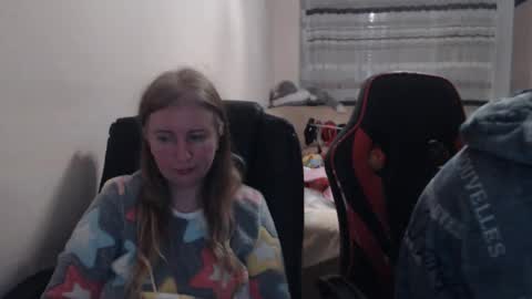 JenisAndPeter online show from November 26, 2025, 7:37 pm