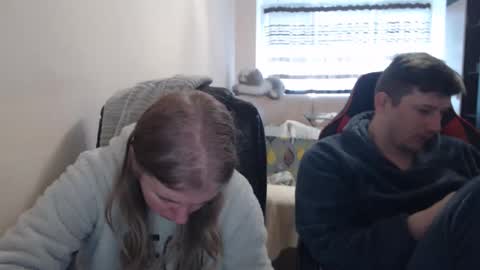 JenisAndPeter online show from December 16, 2025, 8:30 am