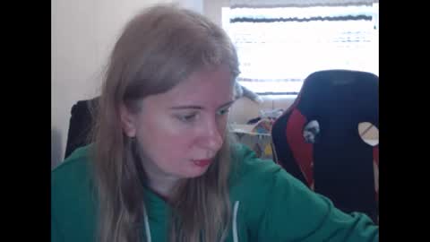 JenisAndPeter online show from April 16, 2026, 8:04 am