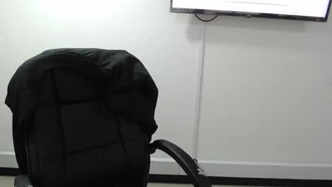 Snapshot of jenn_cg chatting on January 6, 2026, 9:18 pm jenn online show from January 6, 2026, 9:18 pm