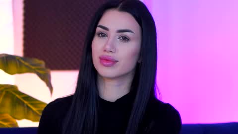 jenna_day online show from November 20, 2025, 5:18 am