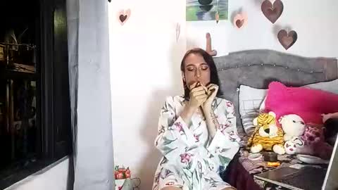 Snapshot of jenna_grey24 chatting on November 3, 2025, 5:09 am Isabella online show from November 3, 2025, 5:09 am