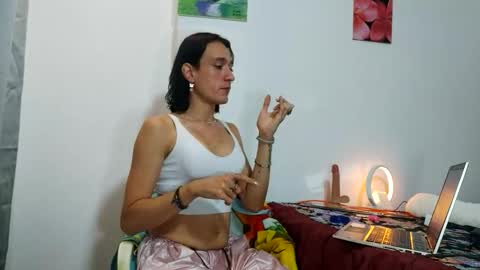 Snapshot of jenna_grey24 chatting on December 2, 2025, 7:36 am Isabella online show from December 2, 2025, 7:36 am