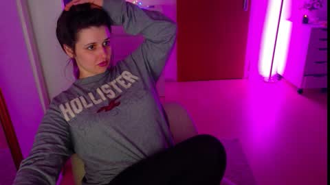 Snapshot of jenna_sxy19 chatting on November 3, 2025, 5:25 pm jennasxy19 online show from November 3, 2025, 5:25 pm