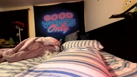  Dragon Queen. Be my Dragon --  and  online show from November 9, 2025, 2:37 pm