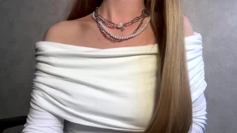 Snapshot of jennakochheiser chatting on June 1, 2026, 2:30 pm Caroline online show from June 1, 2026, 2:30 pm