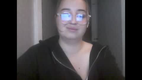 Snapshot of jennaldirl chatting on October 17, 2025, 8:44 pm JennalDirl online show from October 17, 2025, 8:44 pm